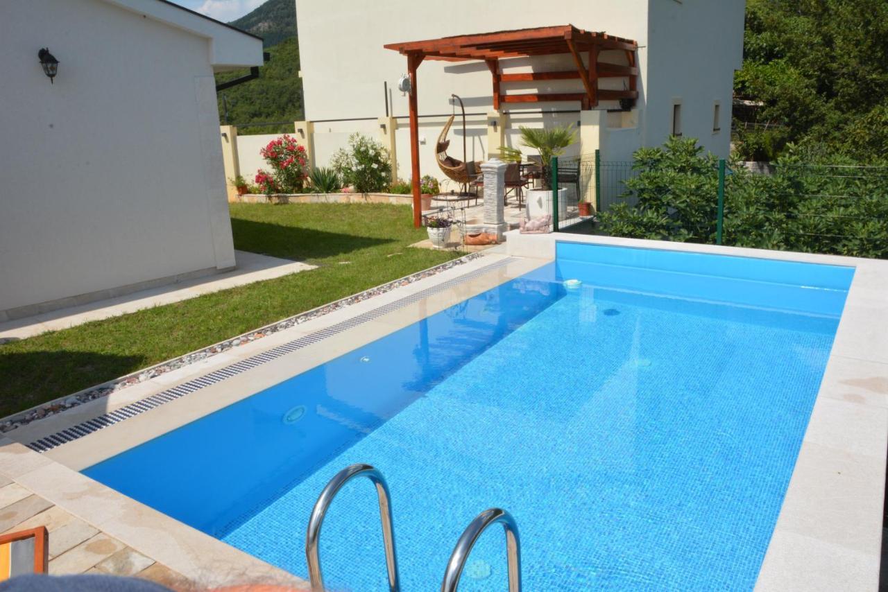 Vila Pelinovo Kotor Bagian luar foto