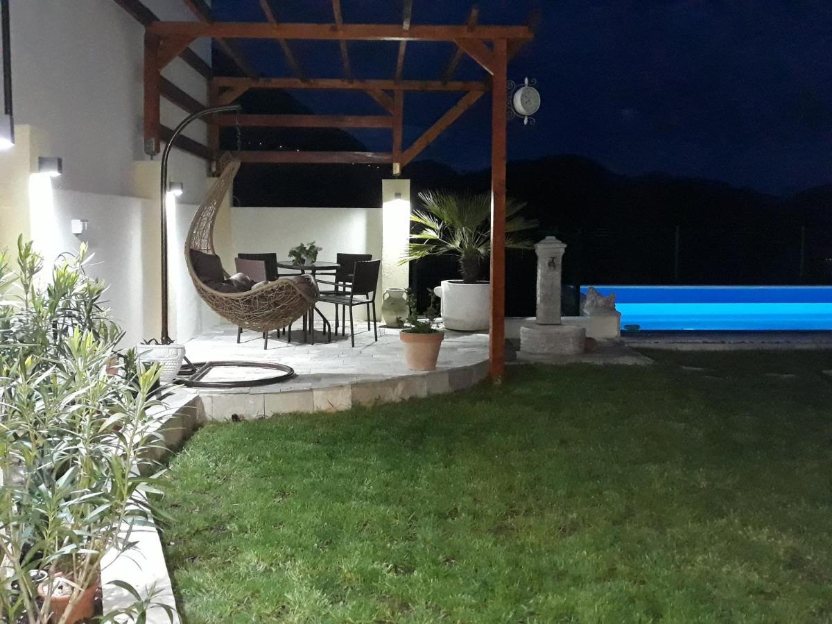 Vila Pelinovo Kotor Bagian luar foto