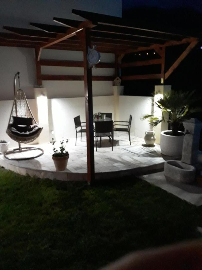 Vila Pelinovo Kotor Bagian luar foto